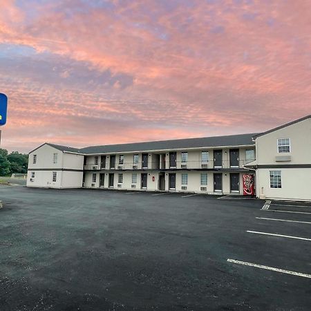 America'S Best Value Inn Lancaster Bagian luar foto